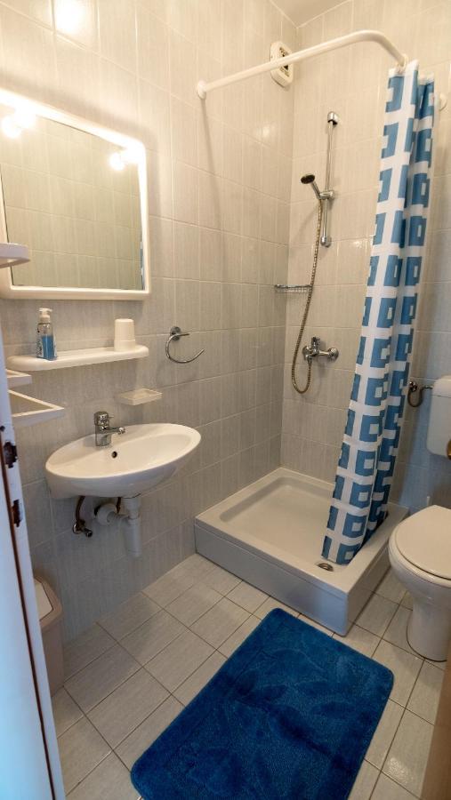 Apartments Dokovic Barbat na Rabu Екстер'єр фото