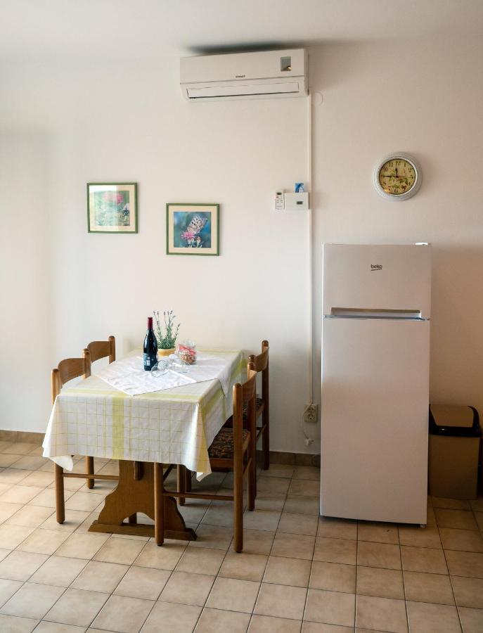 Apartments Dokovic Barbat na Rabu Екстер'єр фото