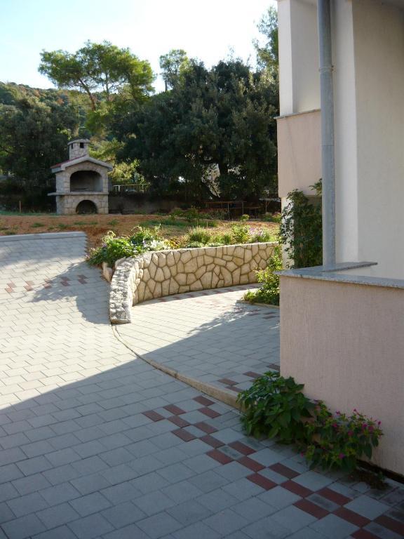 Apartments Dokovic Barbat na Rabu Екстер'єр фото